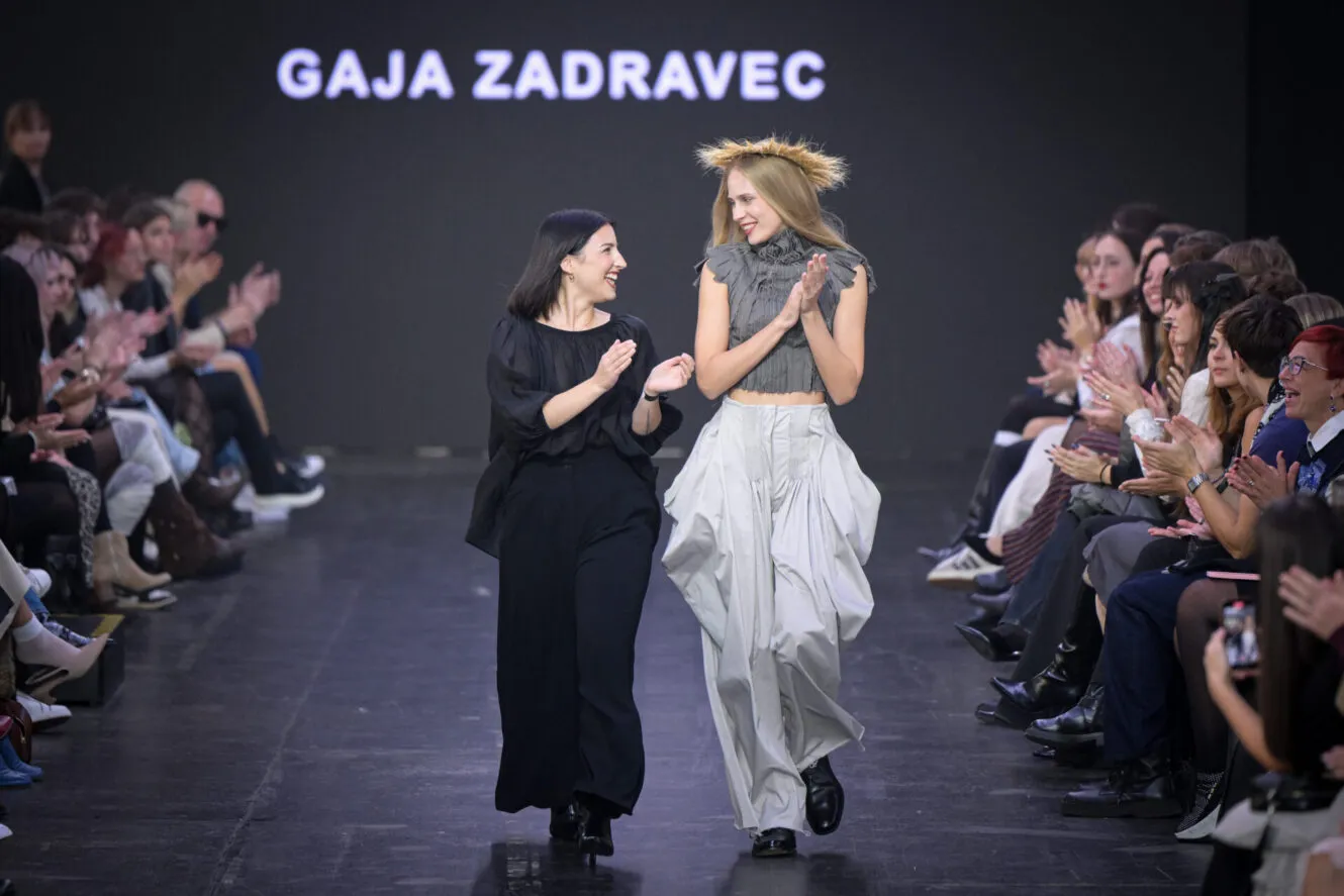 Gaja Zadravec predstavila diplomsko kolekcijo na Ljubljanskem tednu mode 2025